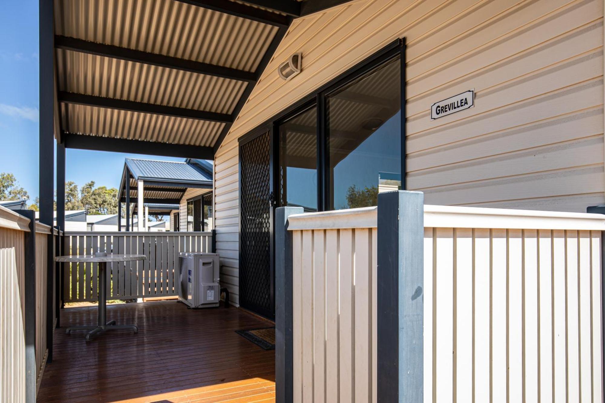 Jurien Bay Tourist Park Hotel Bagian luar foto
