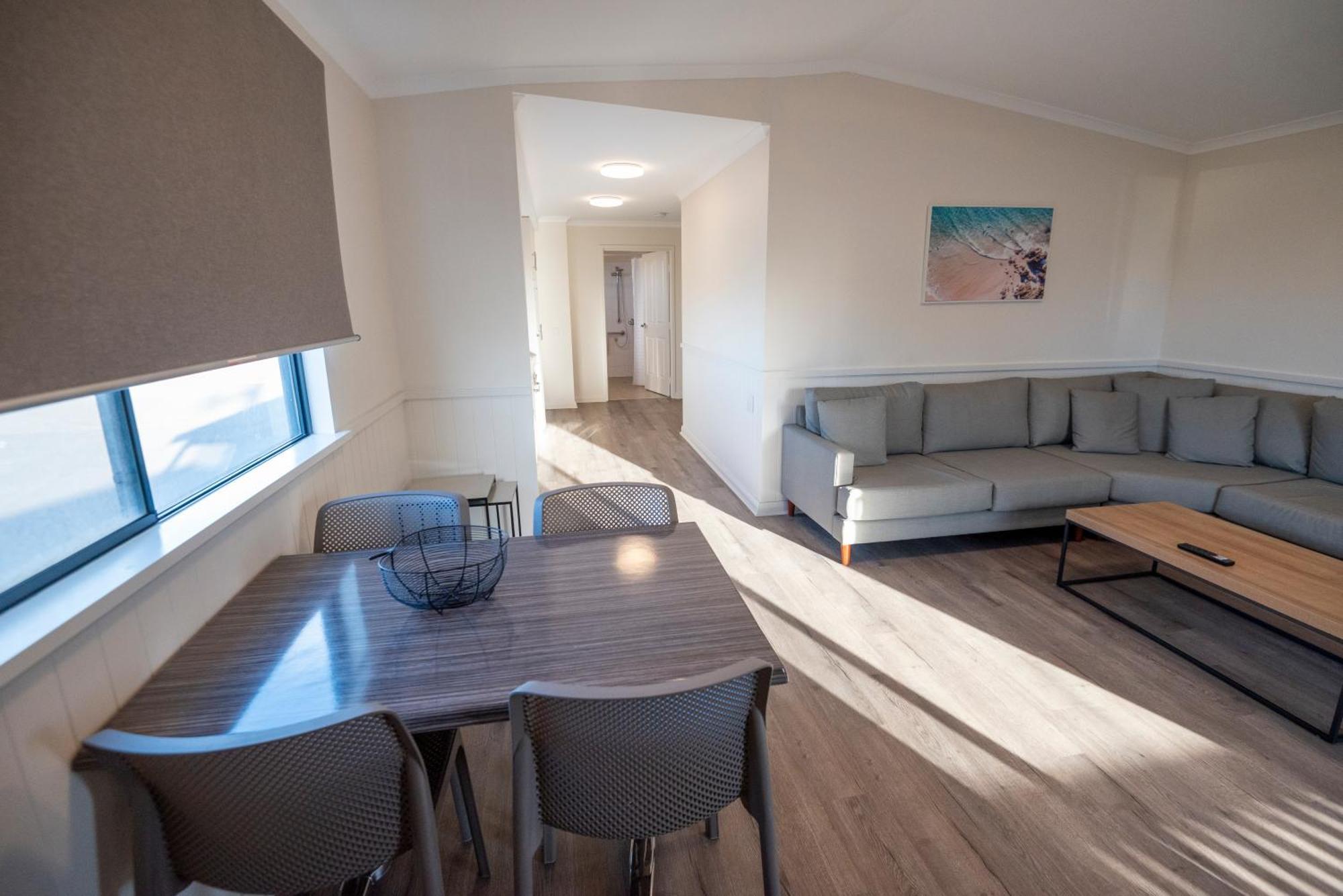 Jurien Bay Tourist Park Hotel Bagian luar foto