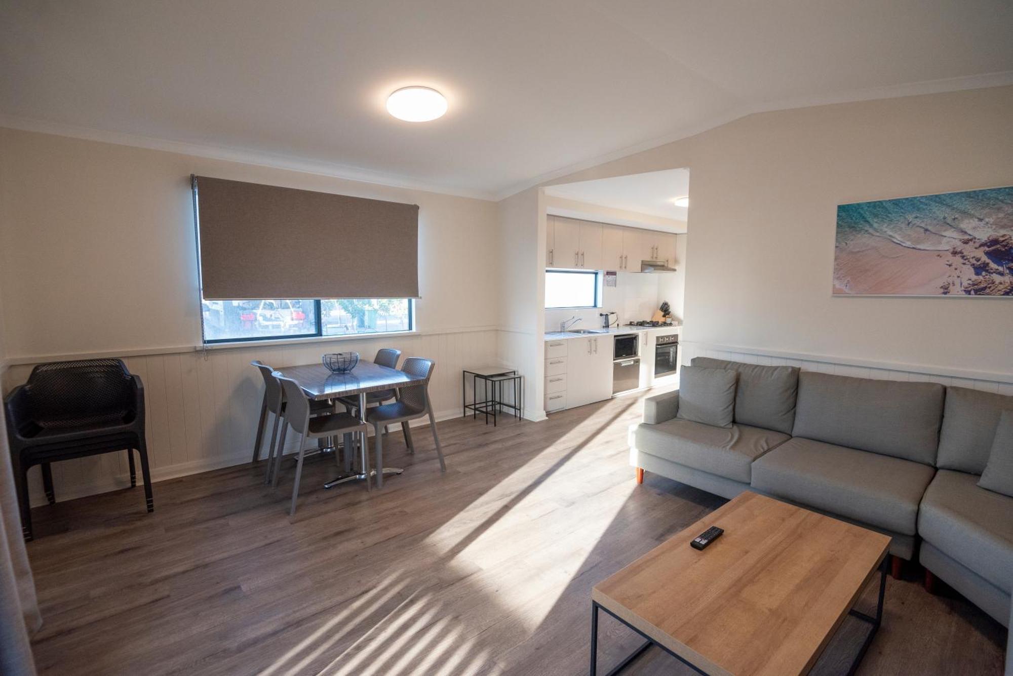 Jurien Bay Tourist Park Hotel Bagian luar foto